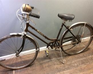 VINTAGE SCHWINN BICYCLE