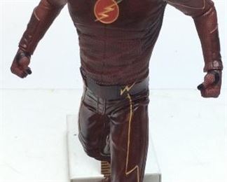 DC COLLECTIBLES FLASH HAND SCULPTED
PORCELAIN STATUE