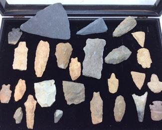 ANTIQUE ARROWHEAD COLLECTION