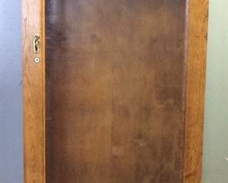 VINTAGE RIFLE CASE, HOLDS 8 RIFLES