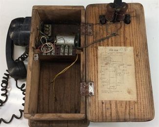ANTIQUE CRANK TELEPHONE