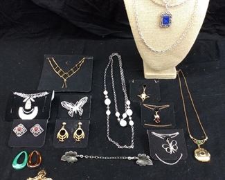 VINTAGE SARAH COVENTRY GROUP JEWELRY