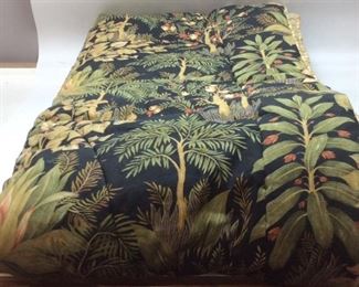 QUEEN SIZE COMFORTER