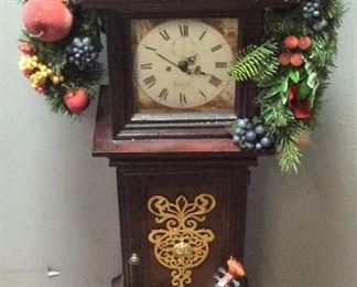 IPSWICH WALL CLOCK, BATTERY OP.