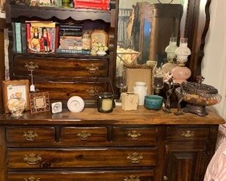 dresser, has matching chest