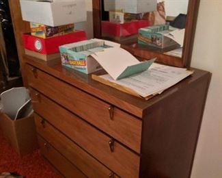 Single Dresser with Mirror