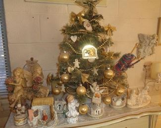 If you love it, leave it UP All year long