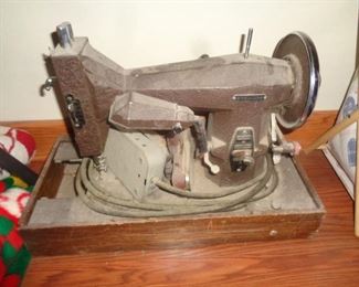 Very old sewing machine, no top case