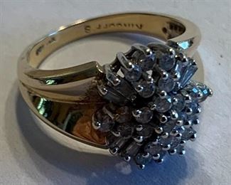 14 kt Gold Stone Burst Ring - 5 Grams $ 228.00