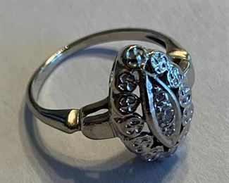 14 kt White Gold Marquis Style Ring - 3 Grams $ 124.00