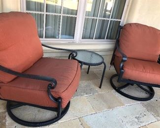 Outdoor chairs swivel