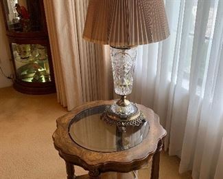 Gordon’s Accent Table and Lamp