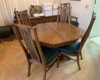 Dining Table has 2
Leaves and 6 Chairs