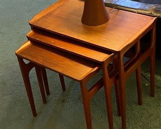 Hobler nesting tables