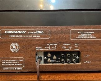 Vintage Soundesign AM/FM stereo receiver/cassette recorder/8 track player/turntable with dustcover