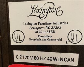Beautiful Lexington Furniture Industries lighted display cabinet featuring two ‘hidden’ internal drawers. 43w x 35h x 20d
