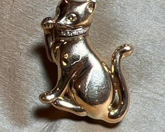 001 Carla 14k Gold  Diamond Cat Pin
