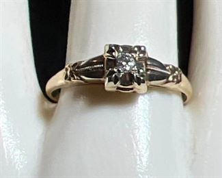 012 14k Gold  Diamond Ring
