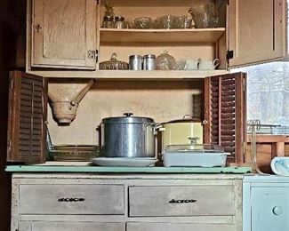 Hoosier cabinet with sifter