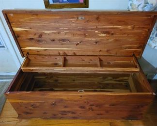 Beautiful and perfect cedar chest!