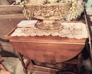 Serving T cart with drop leaf sides and shelf. Like new condition