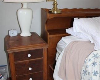 SIDE TABLE, LAMPS