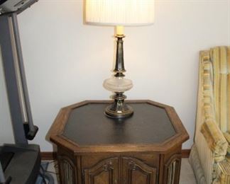 STEREO CABINET, LAMP