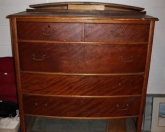 VINTAGE DRESSER
