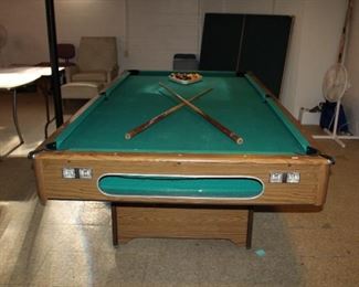 POOL TABLE
