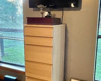 Blonde Lingerie Dresser, Television 