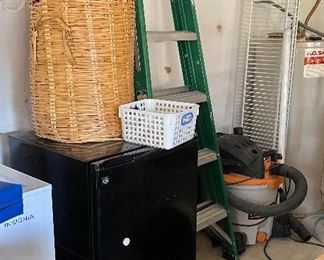 Mini Fridge, Ladder