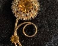 amber floral pin