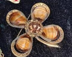 floral pin brown stone