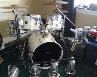 Sonor Force 3003  4 piece Drumset with hardware and cymbals		
