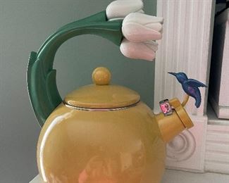 Fun teapot