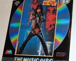 ALICE COOPER LASERDISC - TRASH THE WORLD