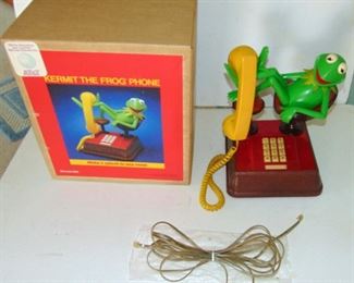 VINTAGE SESAME STREET CHARACTER KERMIT THE FROG PHONE MIB