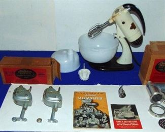 VINTAGE KITCHEN COLLECTIBLE - SUNBEAM MIXER & ACCESSORIES - WORKS