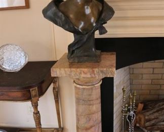 Bronze and magnificent marble pedestal with revolving top