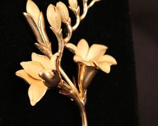 Tiffany & Co 18k gold brooch
