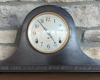 Antique Seth Thomas Wood Mantle Clock Made In U.S.A With Carved Acanthus Trim