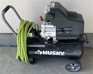 Husky 8Gal 125 Psi Air Compressor With Hose