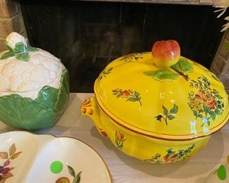 Mottahedeh cauliflower dish with lid and Elysee by Luneville Strasbourg Jaune casserole 
