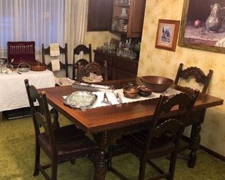 Antique dining room table with six chairs great condition