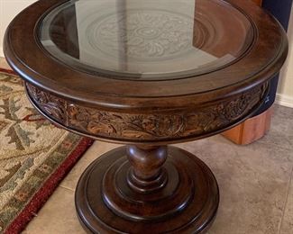 Stunning Entry Table w Claw Feet