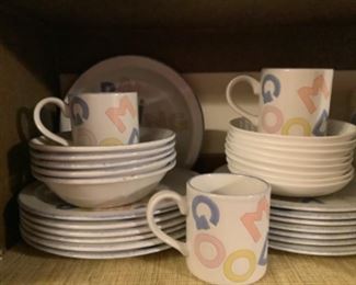 1980's Good Morning English Dish Set