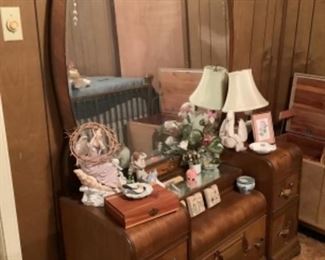 1920's Vanity in fabulous condition