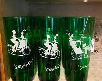 10 green vintage drinking glasses rare christmas plus gas buggy open sleigh look