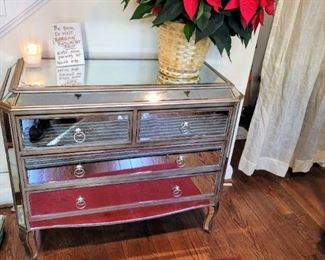 Hollywood regency mirrored dresser ( can be picked up after sale)