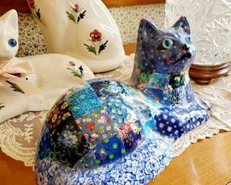 Decoupage coated quilt cat